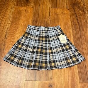 Pleated plaid skirt